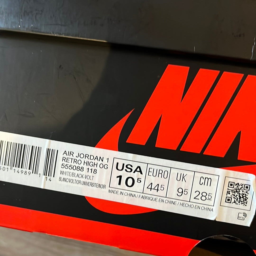 Nike Air Jordan 1 REtro High OG 555088-118 White Black Volt, 10.5